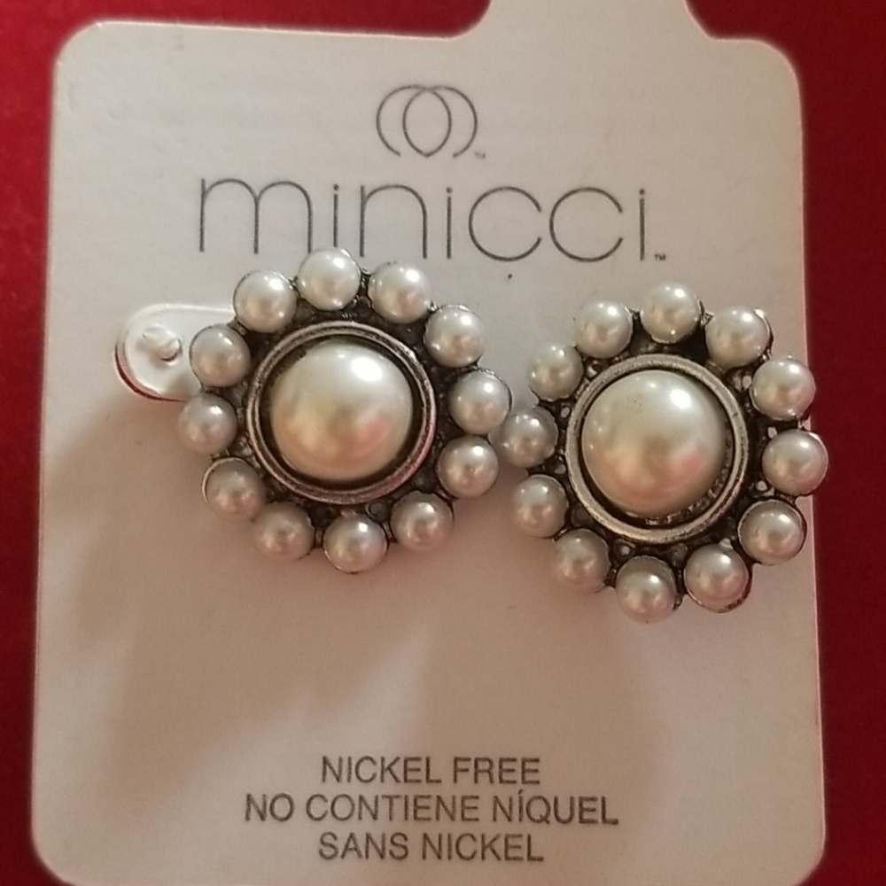 Pearl earrings